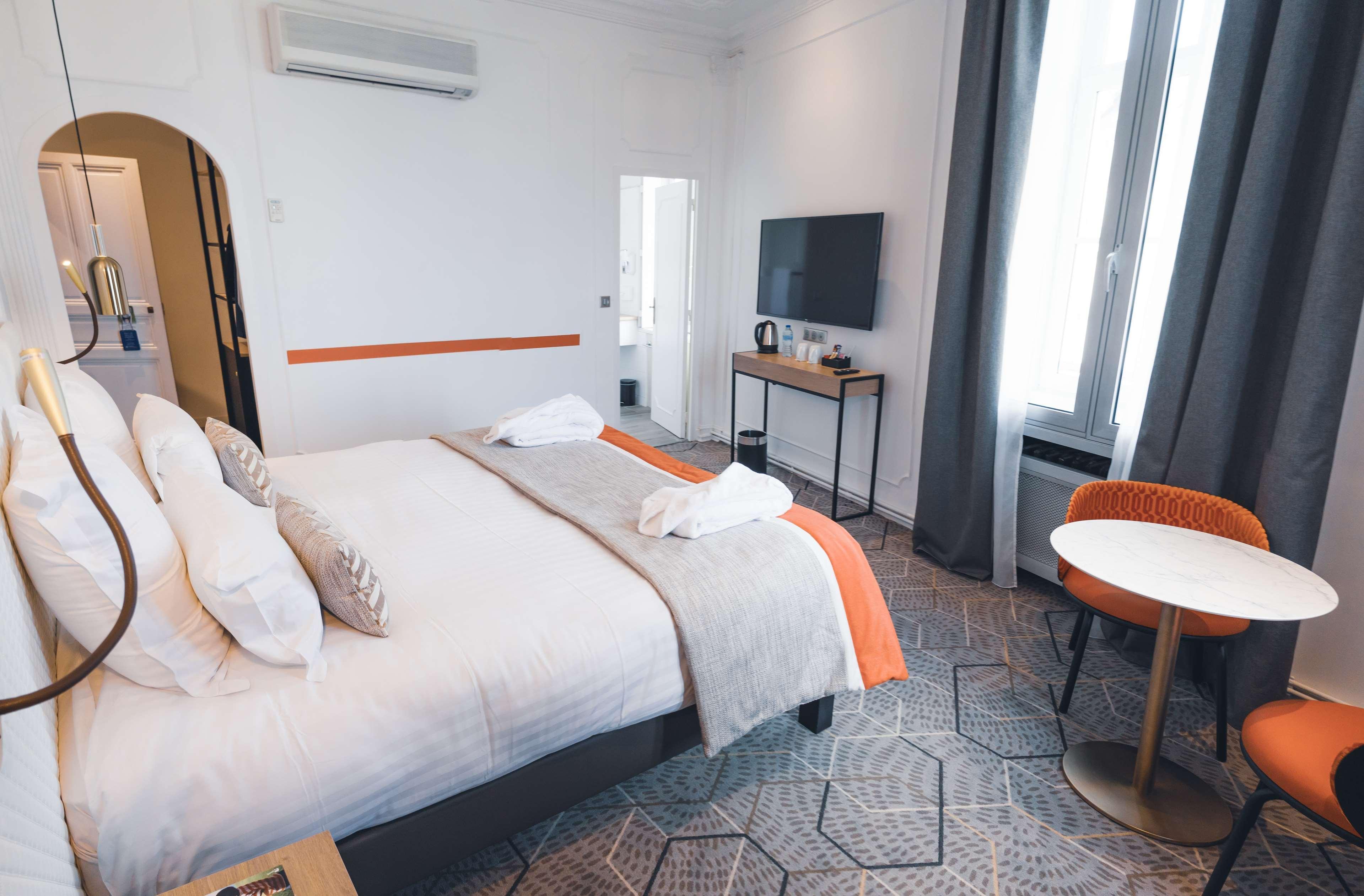 Oceania Hotel D'Anjou Анже Екстер'єр фото